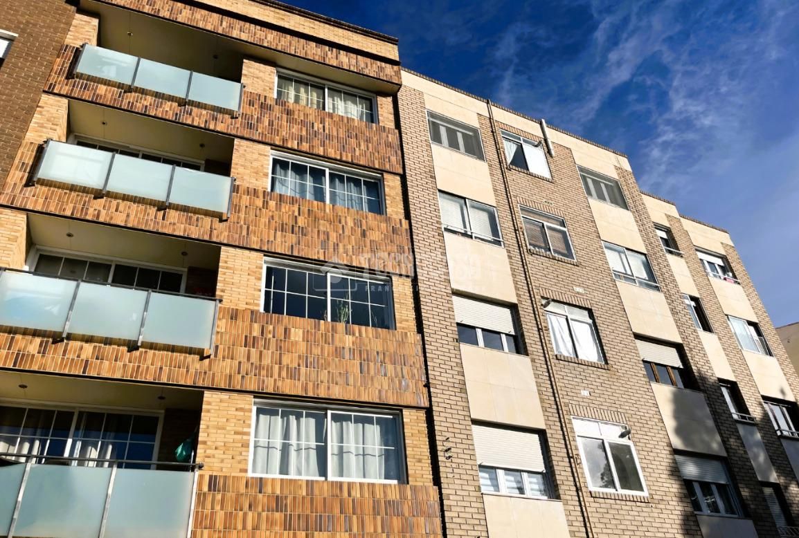 Vista exterior de Pis en venda en  Zaragoza Capital amb Calefacció i Terrassa