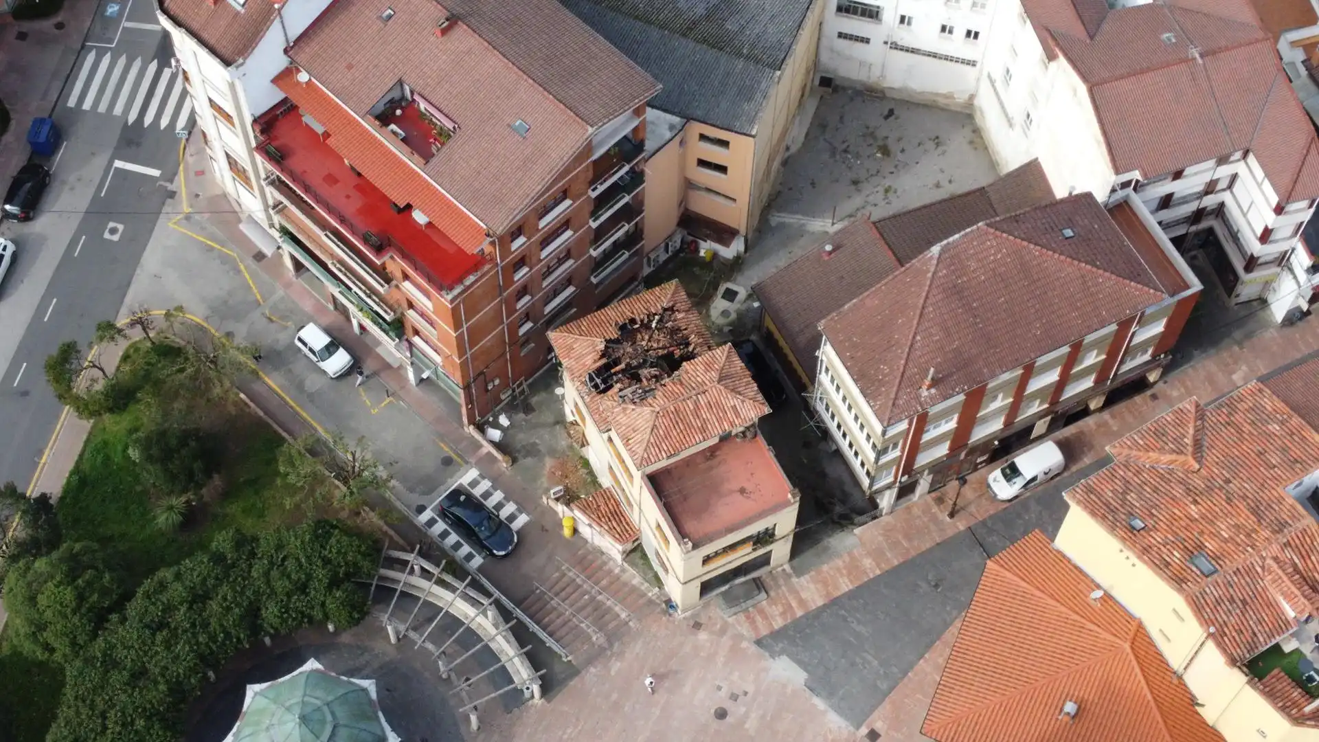 Vista exterior de Edifici en venda en Aller