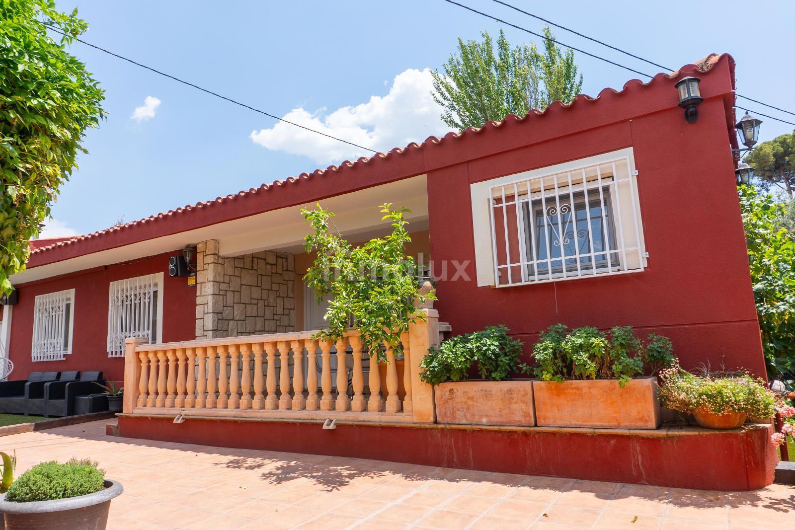 Vista exterior de Casa o xalet en venda en Biar amb Aire condicionat, Calefacció i Terrassa