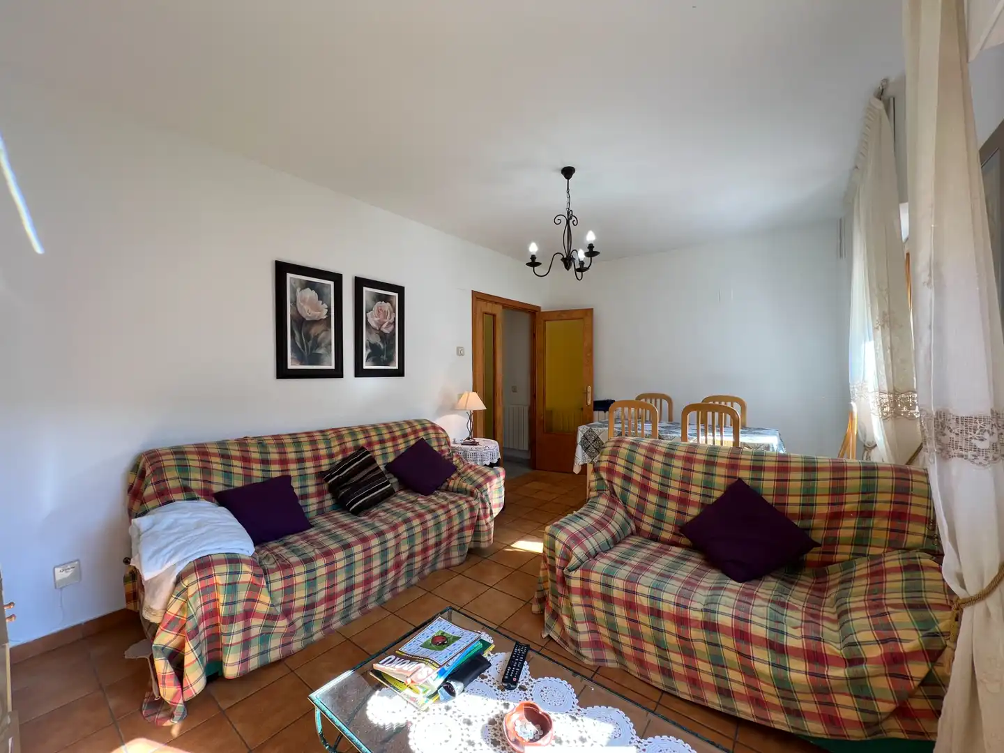 Sala d'estar de Casa adosada en venda en Santa Cilia amb Calefacció, Jardí privat i Moblat