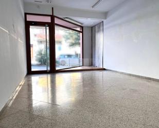 Premises to rent in Tona