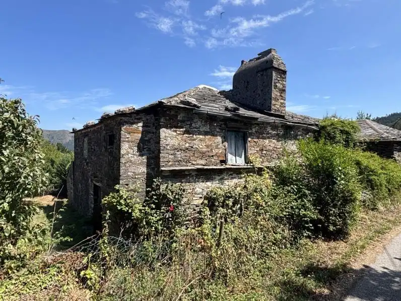 Casa rústica con terraza en venta en Ortigueira, imagen 2