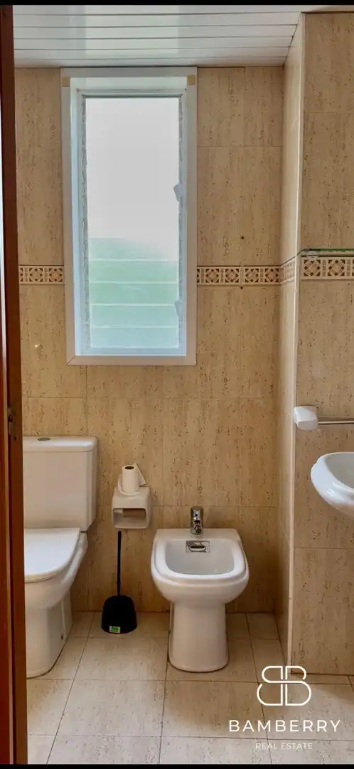 Bathroom of Flat for sale in Castelldefels  with Parquet flooring and Community pool