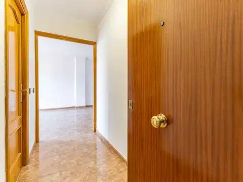 Flat with lift for sale in Carrer d'Ogassa, imagen 27