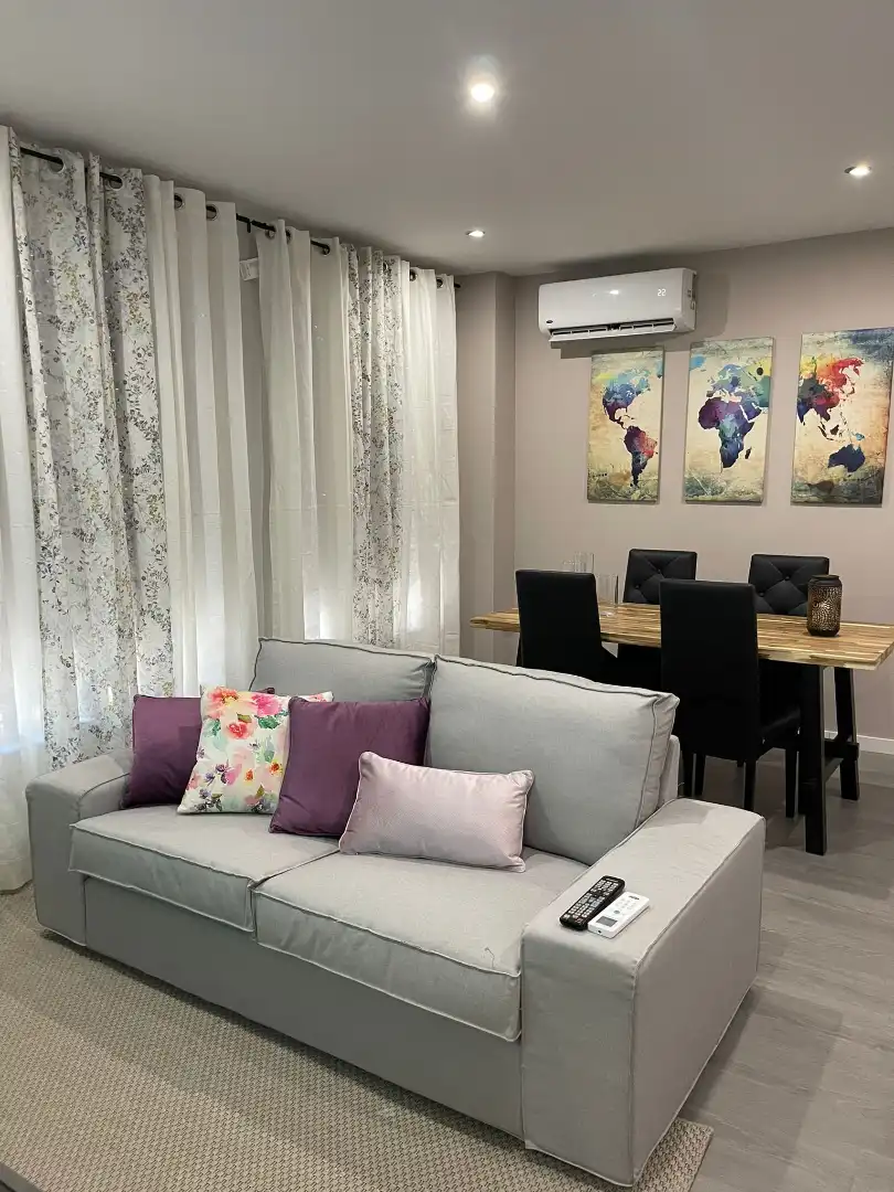 Sala de estar de Apartamento de alquiler en Linares con Aire acondicionado, Calefacción y Amueblado