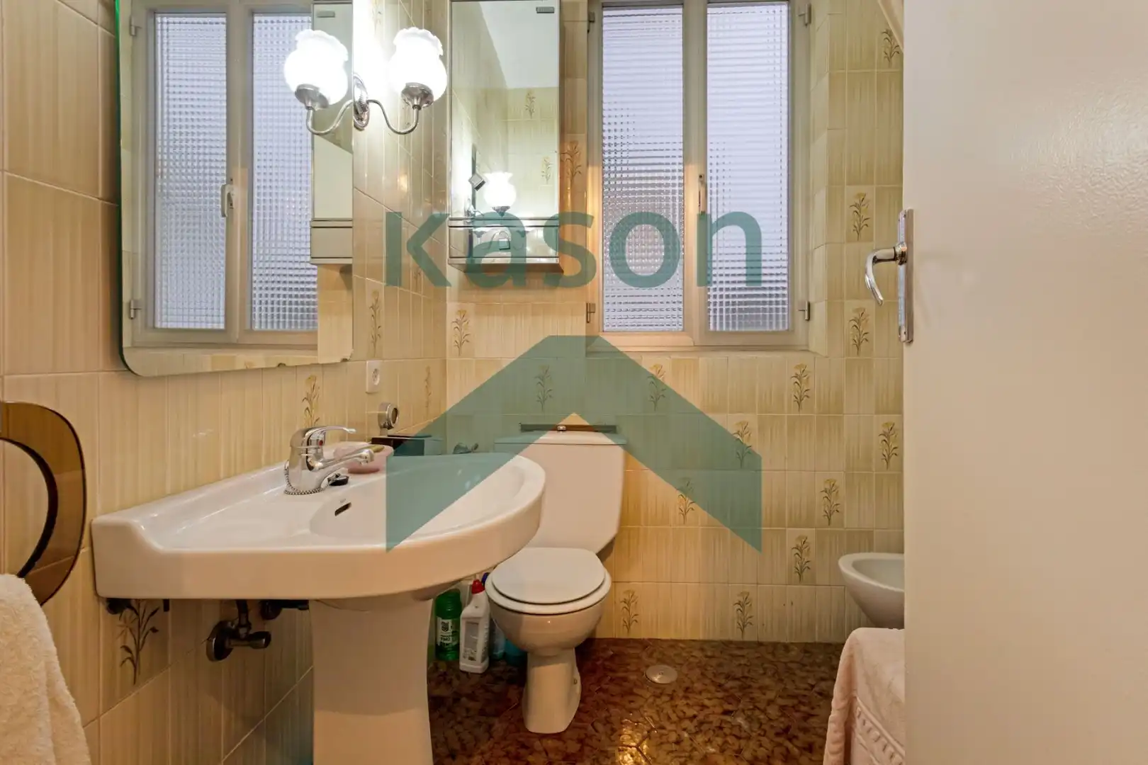 Baño de Apartamento en venta en Madrid con Calefacción