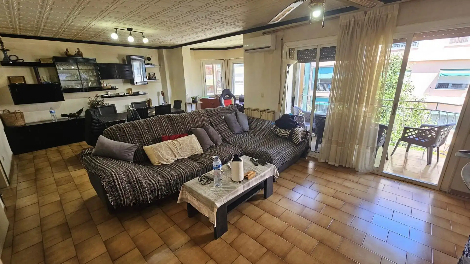 Sala de estar de Piso en venta en Pineda de Mar con Calefacción, Terraza y Balcón