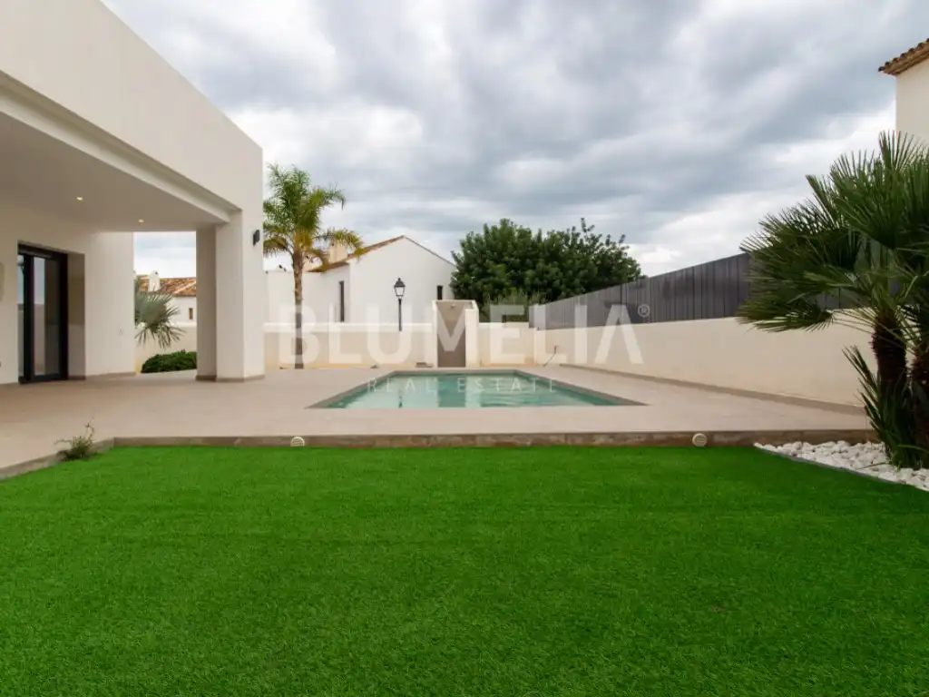 Houses for sale in Calle Constantino Gomez-La Xara, La Xara - La Sella