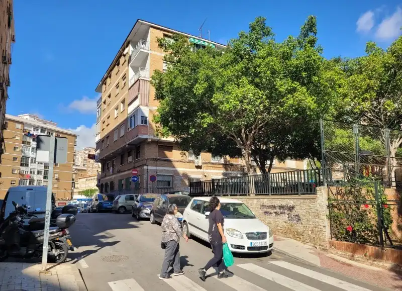 Vista exterior de Piso en venta en Bailén - Miraflores