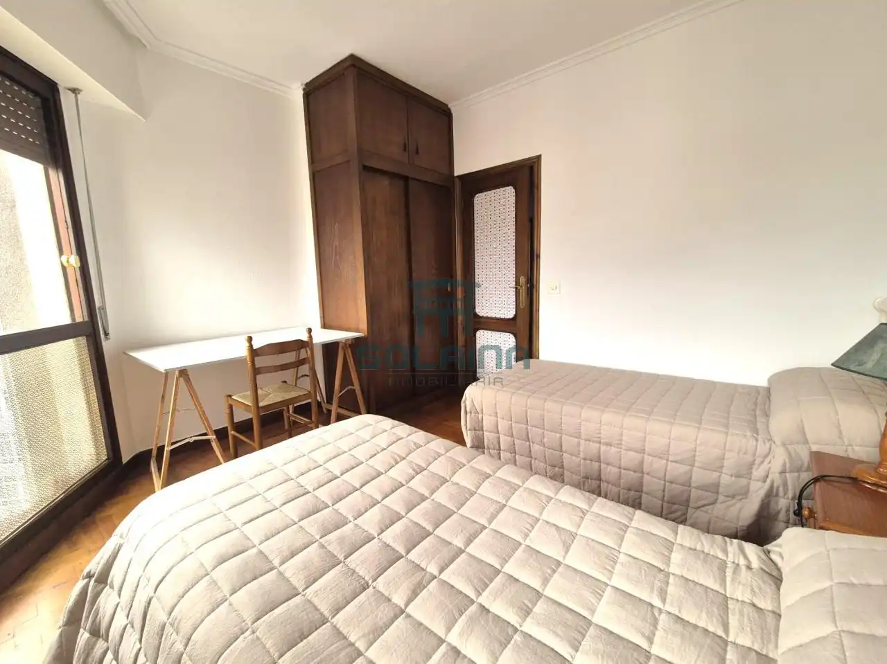 Habitación de Piso en venta en Ourense Capital  con Calefacción, Parquet y Balcón