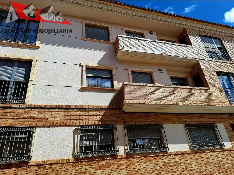 Vista exterior de Piso en venta en La Gineta con Aire acondicionado, Calefacción y Amueblado