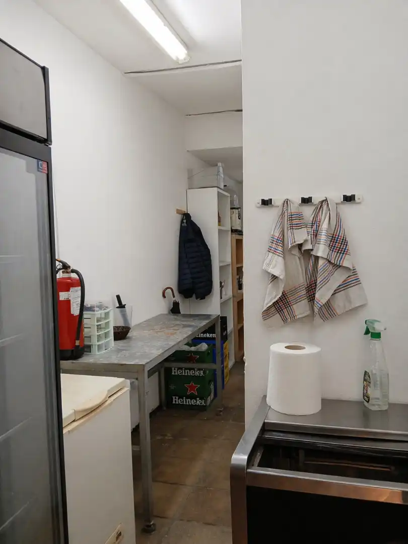 Cuina de Local en venda en Estepona amb Aire condicionat, Terrassa i Alarma