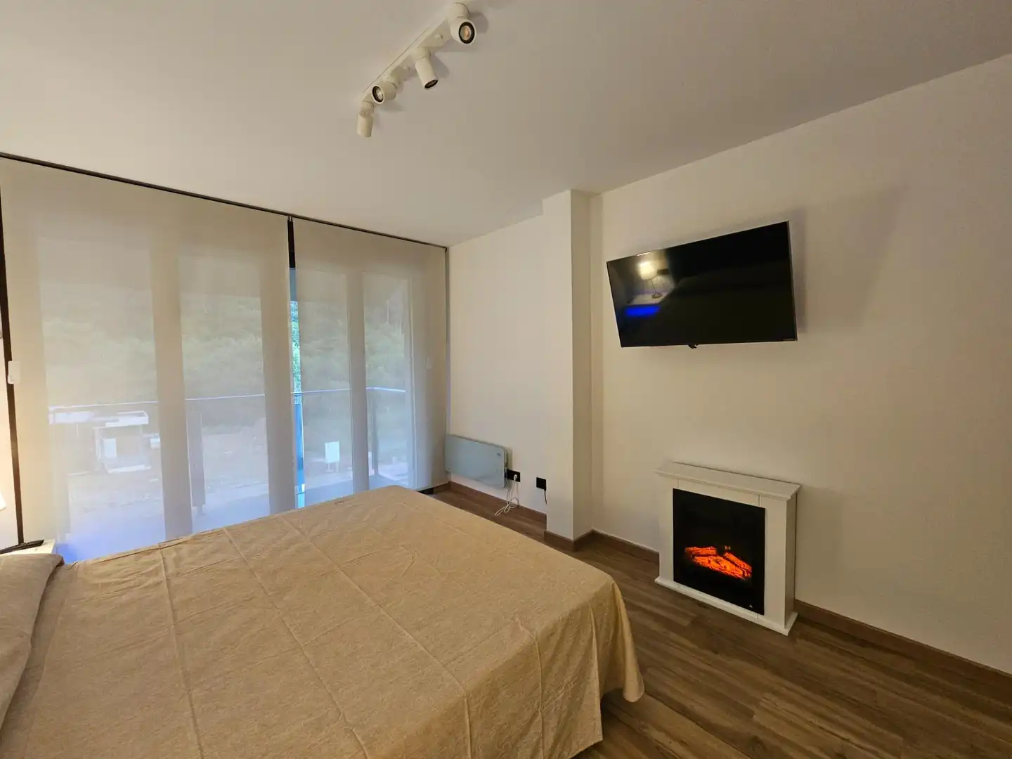 Dormitori de Casa o xalet en venda en Miño amb Jardí privat, Terrassa i Traster