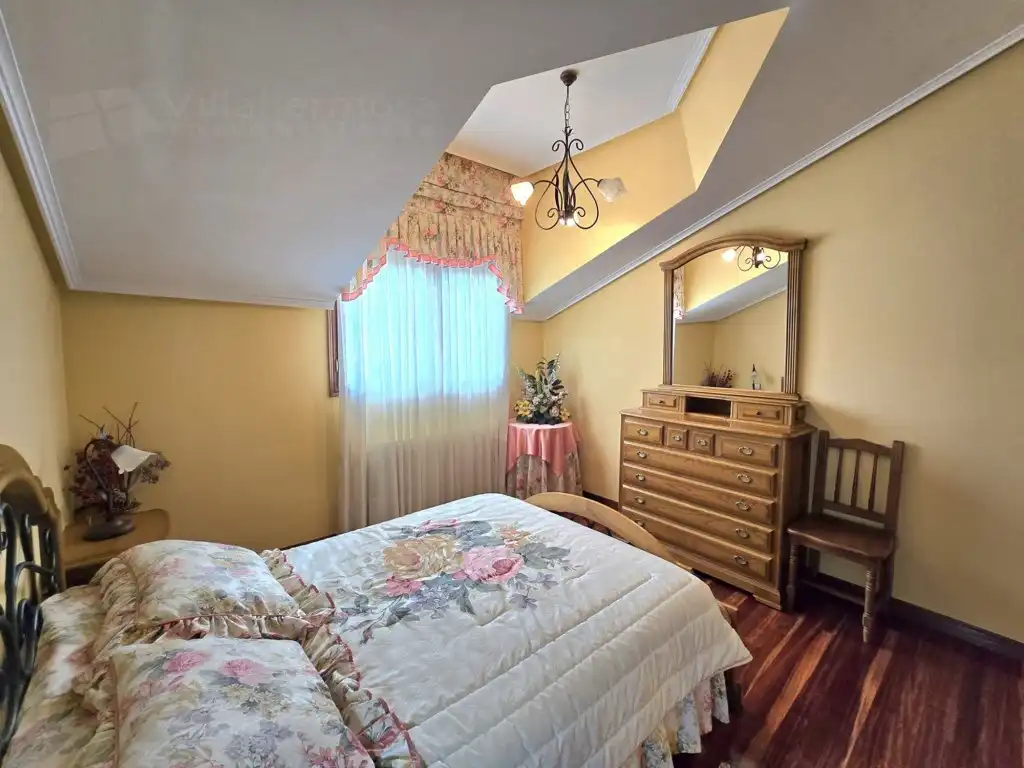 Dormitori de Casa o xalet en venda en Villarcayo de Merindad de Castilla la Vieja