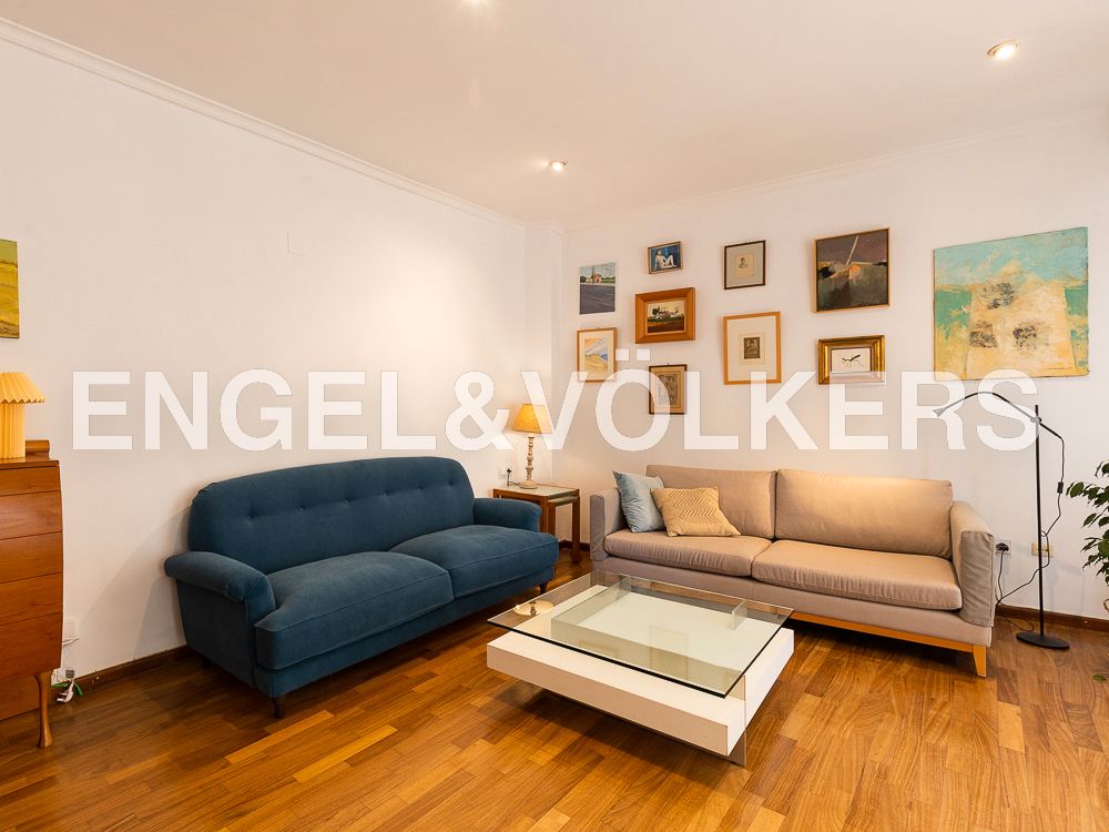 Sala d'estar de Apartament de lloguer en  Valencia Capital amb Aire condicionat, Calefacció i Parquet