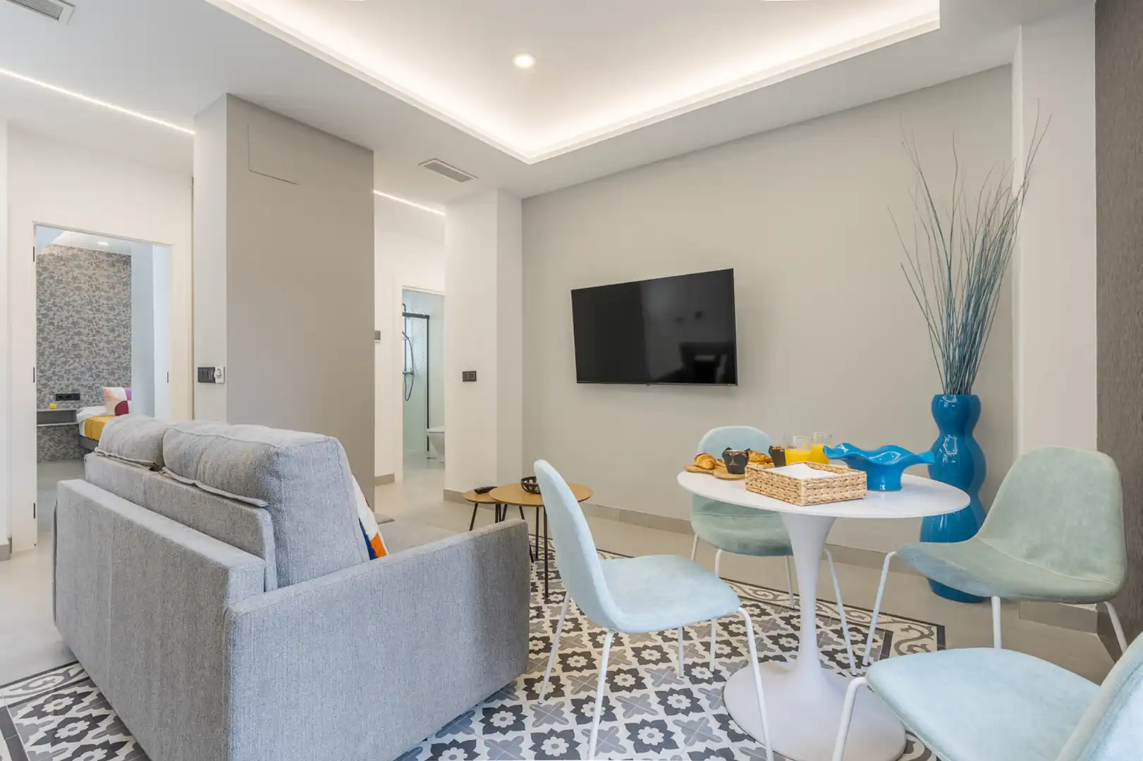 Living room of Flat for rent in Granada  with Air Conditioner, Heating and Furnished