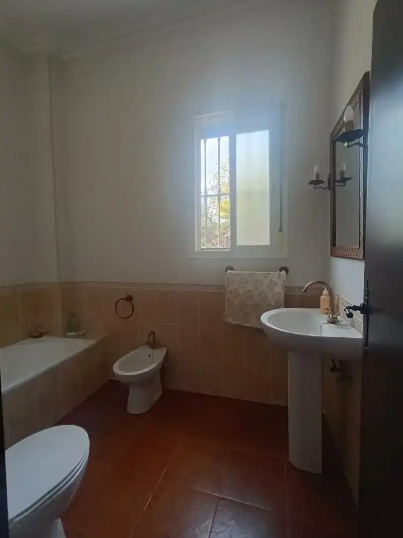 Bany de Casa o xalet en venda en Trigueros amb Aire condicionat i Piscina