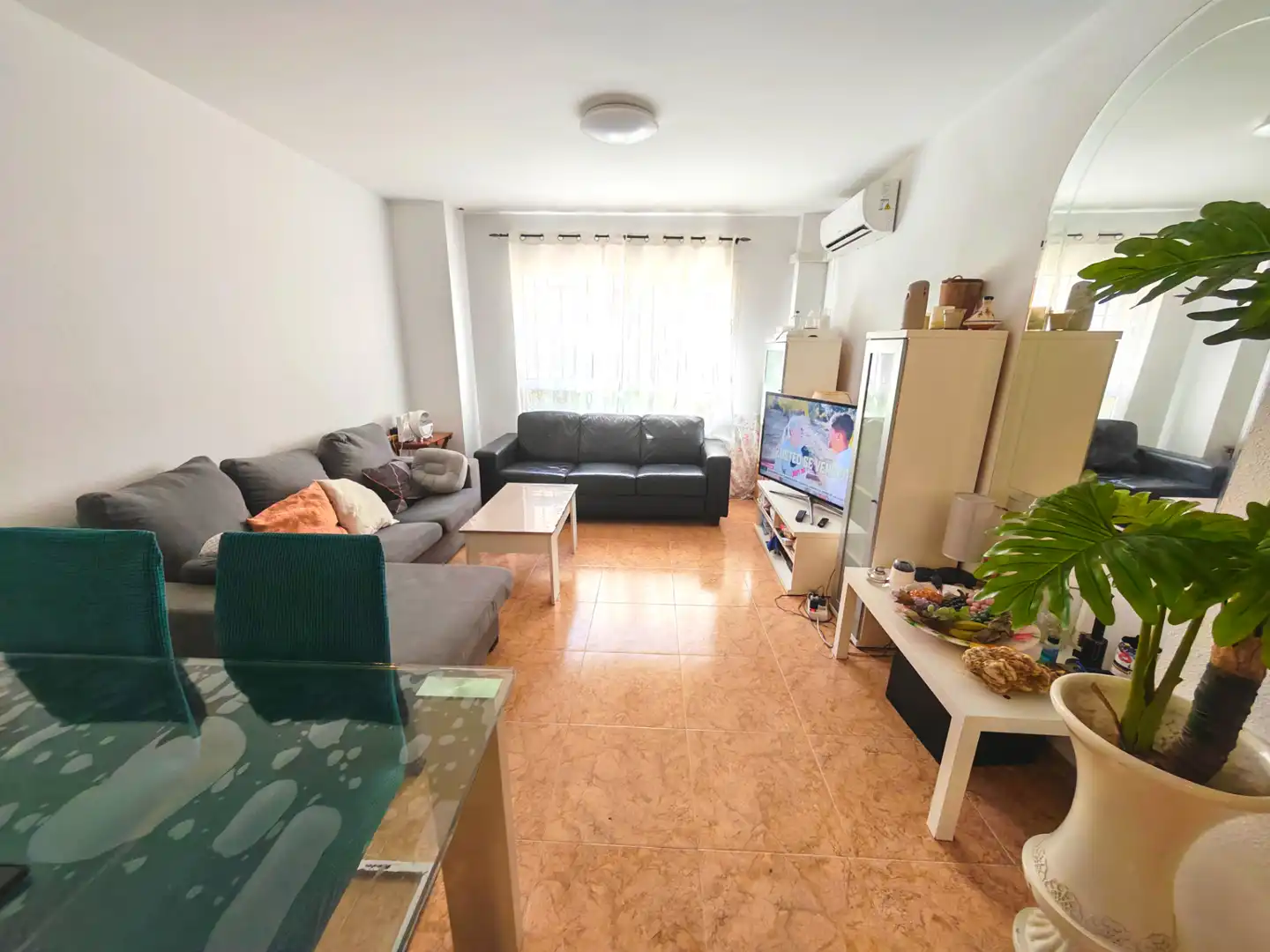 Wohnzimmer von Wohnung zum Verkauf in Alhaurín de la Torre mit Klimaanlage, Heizung und Internet