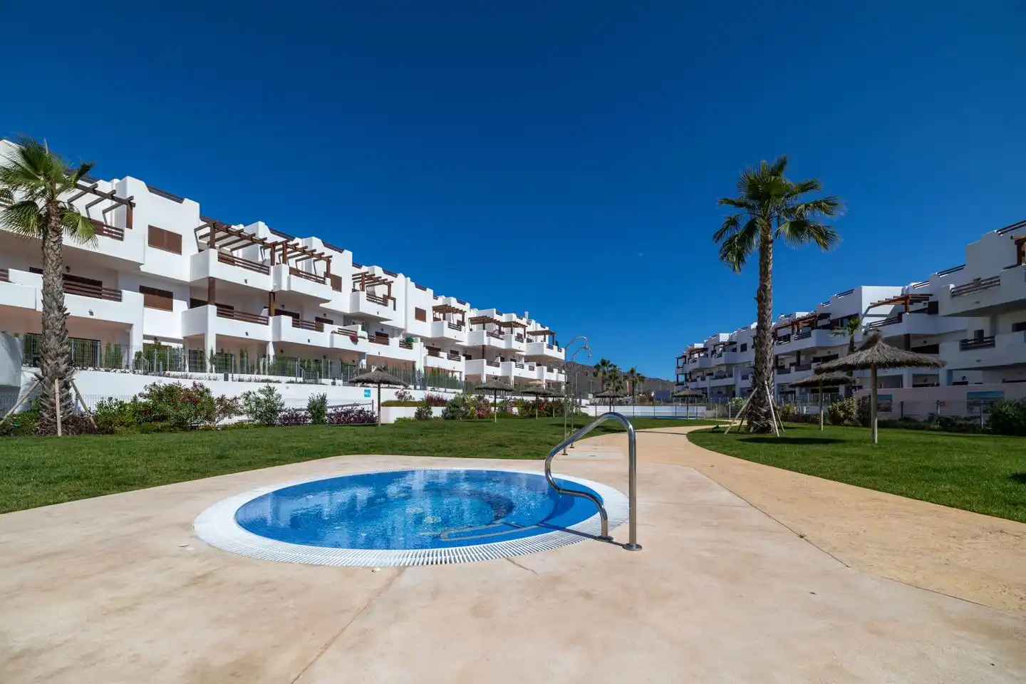Vista exterior de Casa o xalet en venda en Pulpí amb Aire condicionat, Terrassa i Piscina