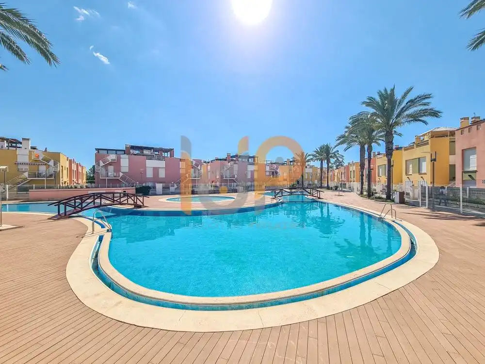 Apartment mit Pool zum Verkauf in Las Marinas - Pueblo Laguna