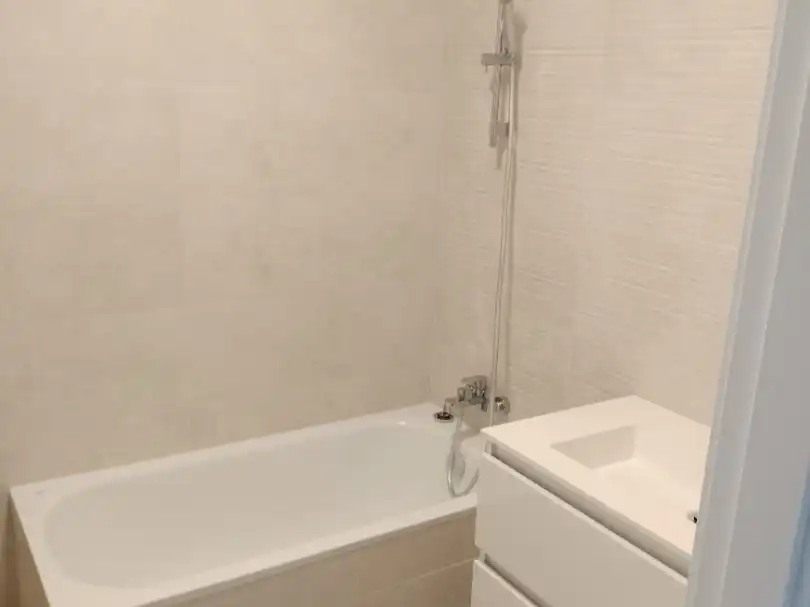 Bathroom of Flat for rent in Las Escobetas