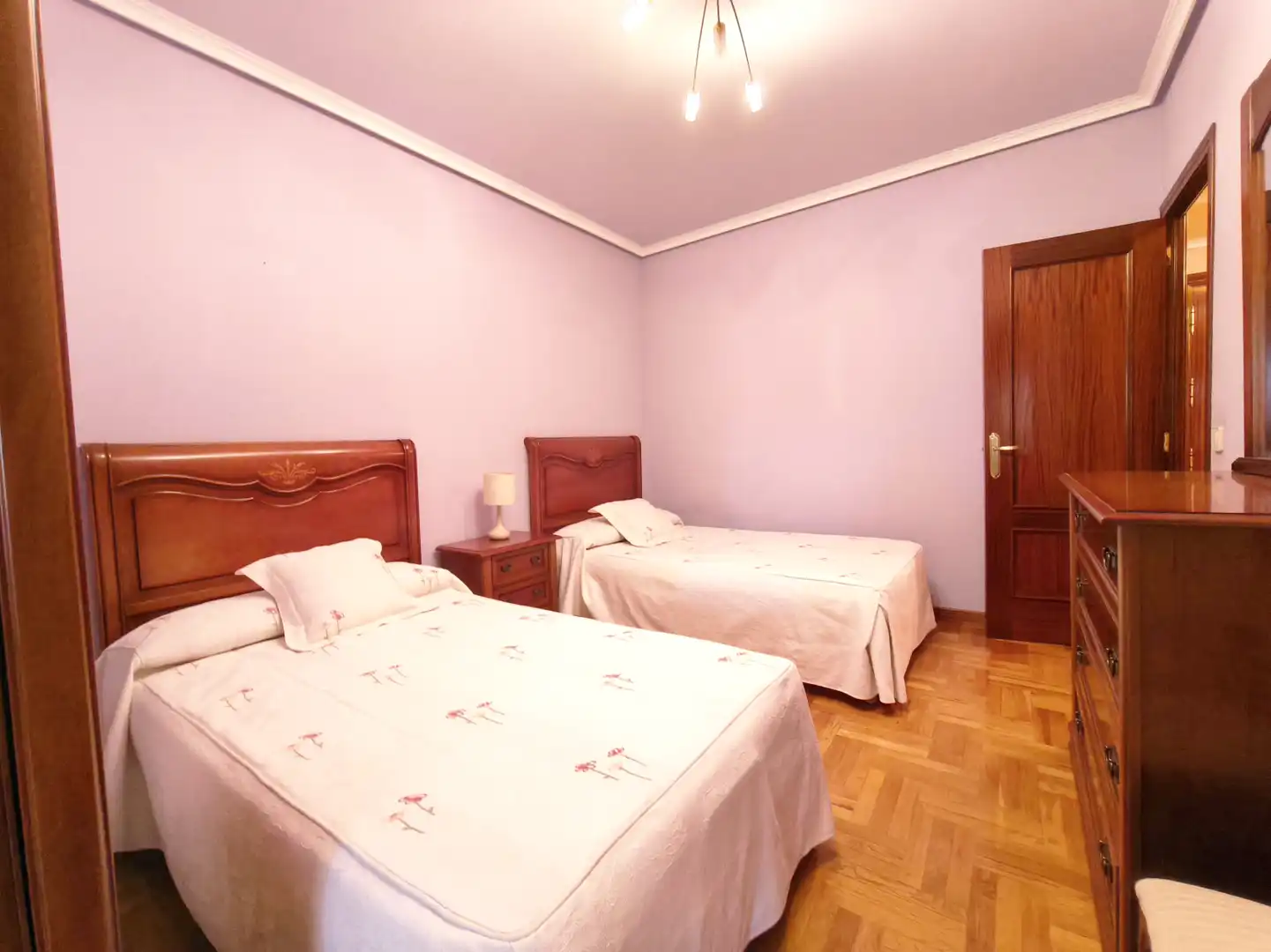 Dormitori de Pis en venda en  Logroño amb Calefacció, Parquet i Terrassa
