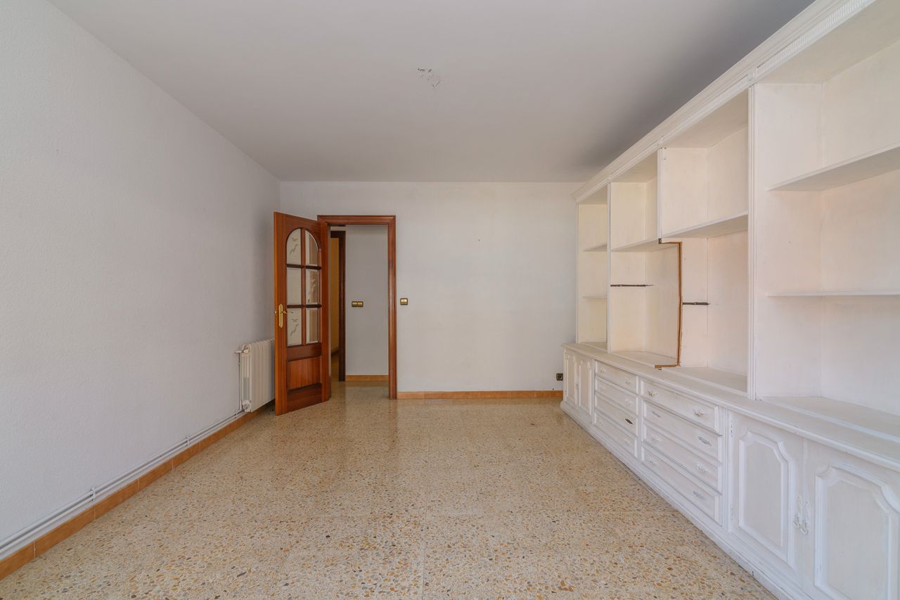 Flat for sale in Sant Boi de Llobregat  with Heating, Oven and Balcony