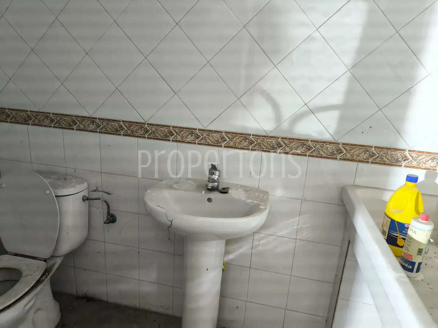 Baño de Local de alquiler en Vitoria - Gasteiz