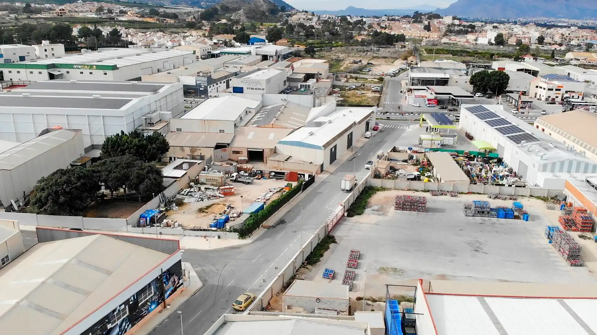 Vista exterior de Nave industrial en venta en Bigastro