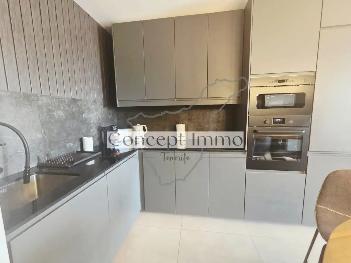 Flat with terrace for sale in Avenida Adeje, imagen 9