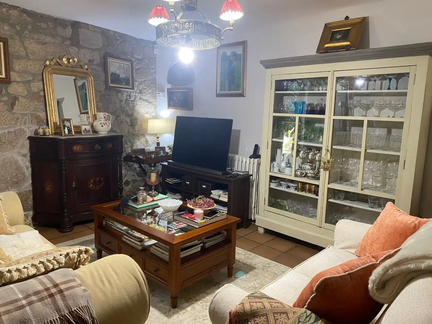 Sala de estar de Casa adosada en venta en Brión con Calefacción, Jardín privado y Terraza