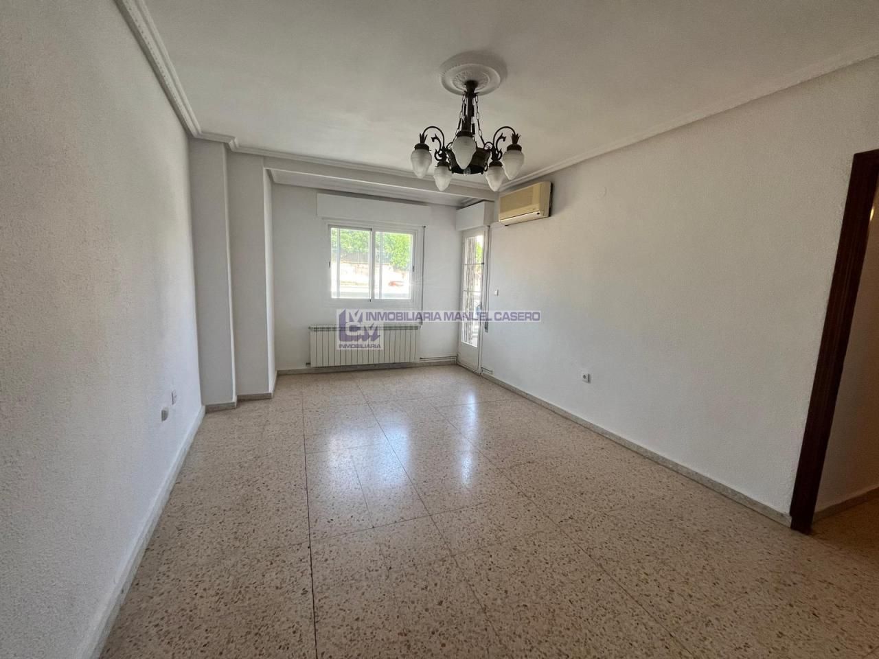 Sala d'estar de Pis en venda en Cáceres Capital amb Aire condicionat i Calefacció