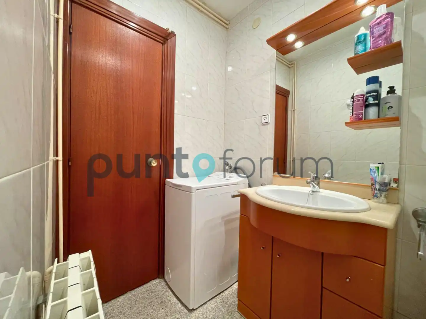 Baño de Piso en venta en Barcelona con Calefacción, Trastero y Amueblado