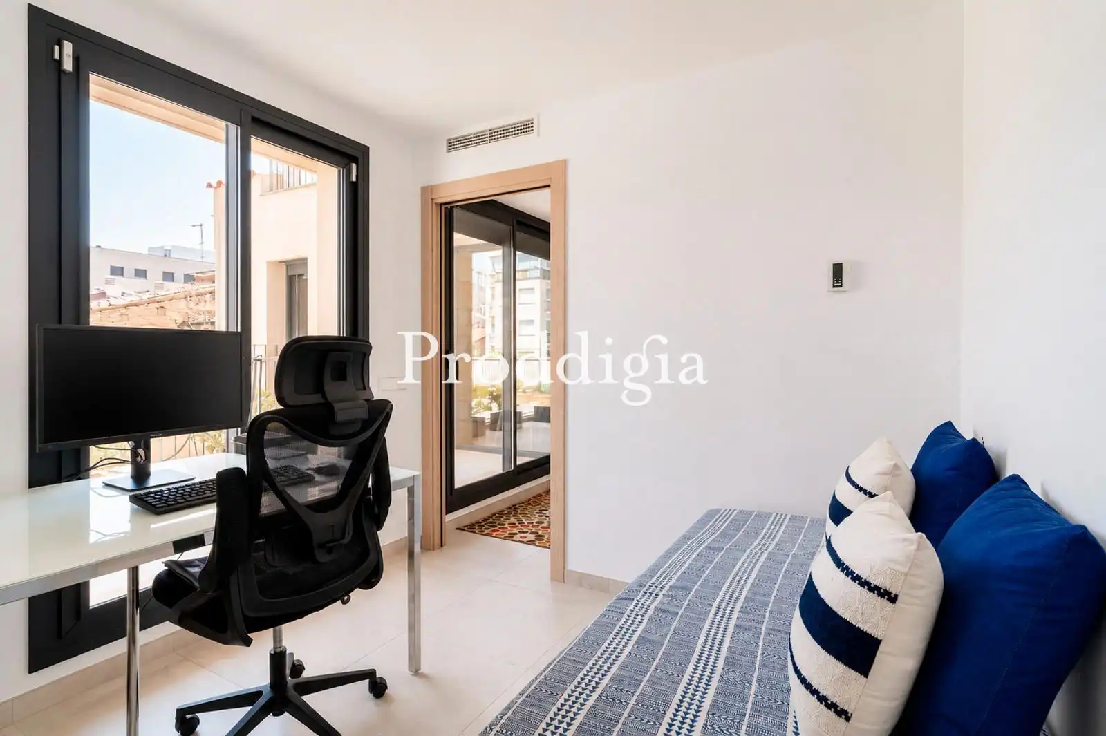 Habitación de Piso en venta en Sant Cugat del Vallès con Aire acondicionado, Calefacción y Terraza
