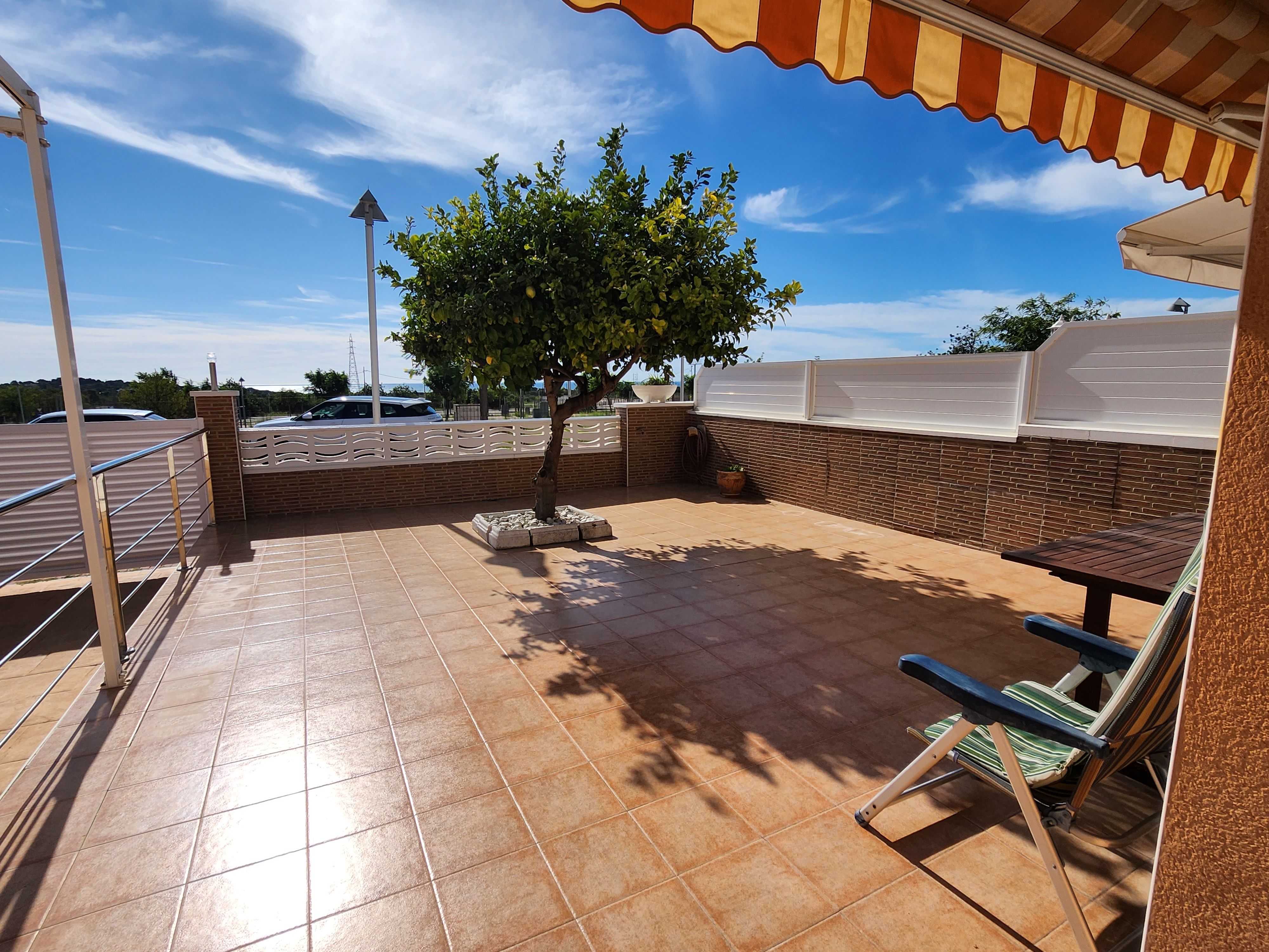 Terraza de Casa adosada en venta en Roda de Berà con Aire acondicionado, Calefacción y Terraza