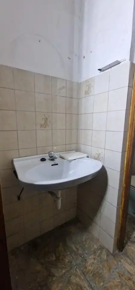 Baño de Local de alquiler en Zaragoza