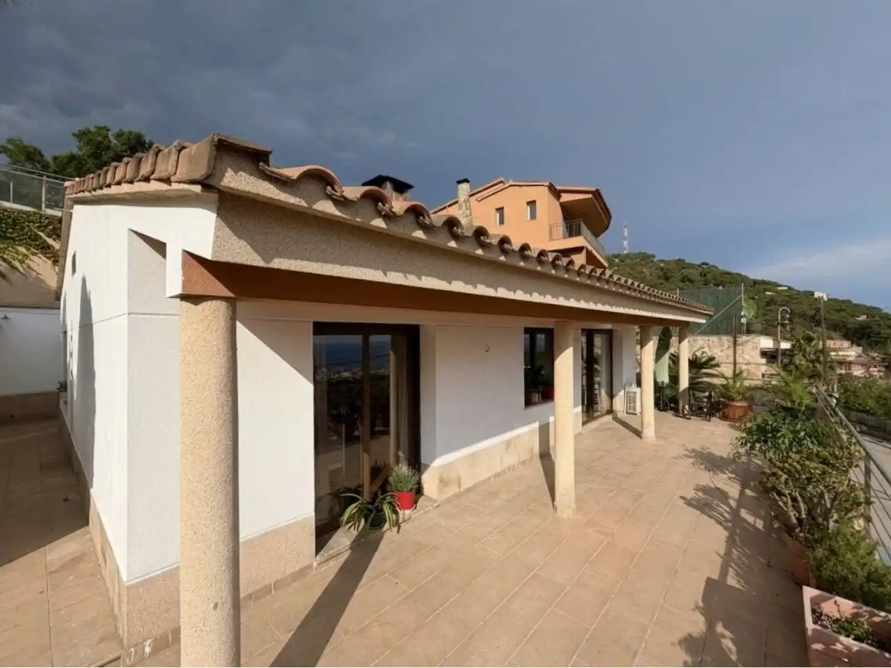 Vista exterior de Casa o xalet en venda en Lloret de Mar amb Aire condicionat, Calefacció i Jardí privat