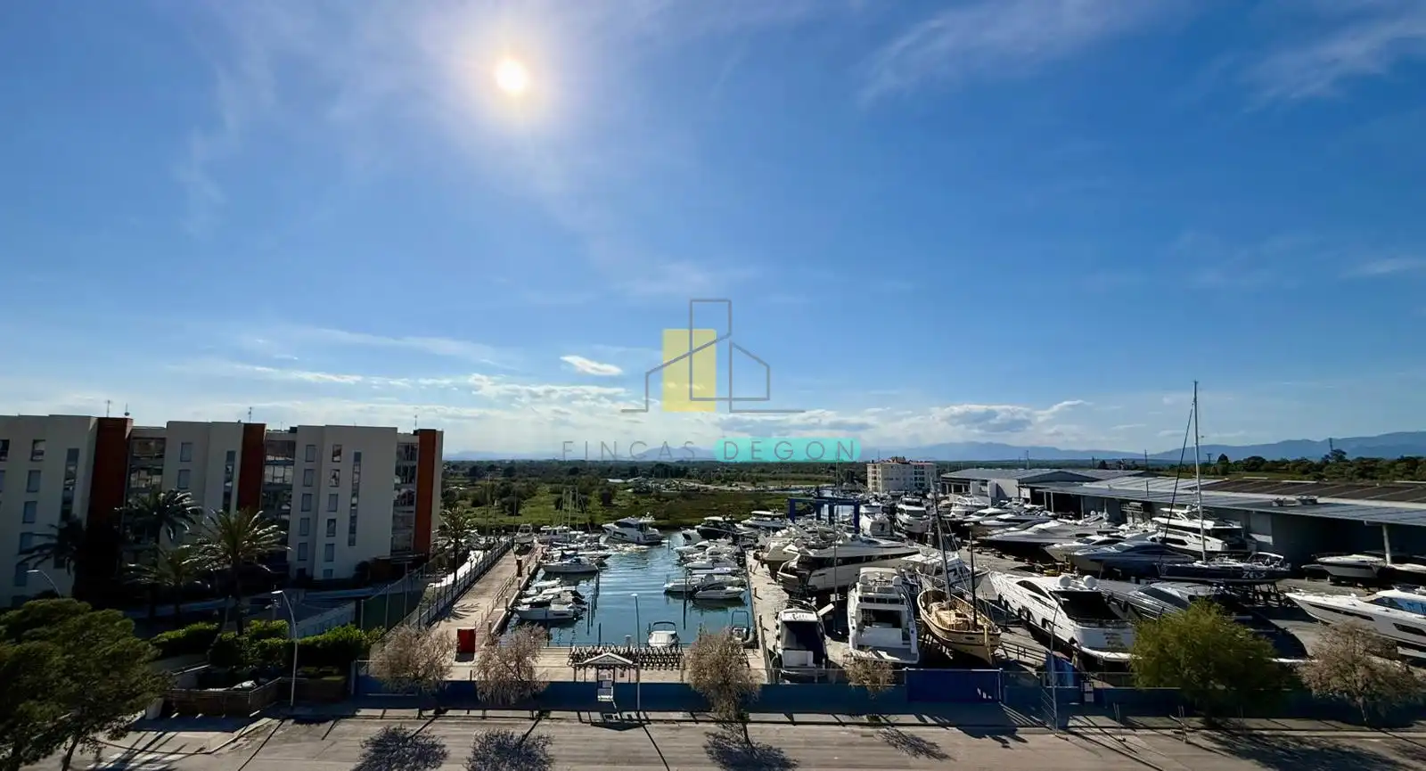 Vista exterior de Estudio en venta en Roses con Calefacción, Jardín privado y Piscina