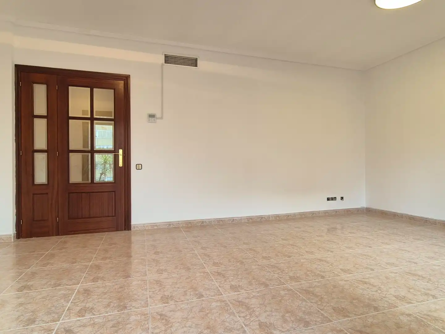Piso en venta en Barcelona con Calefacción, Horno y Balcón