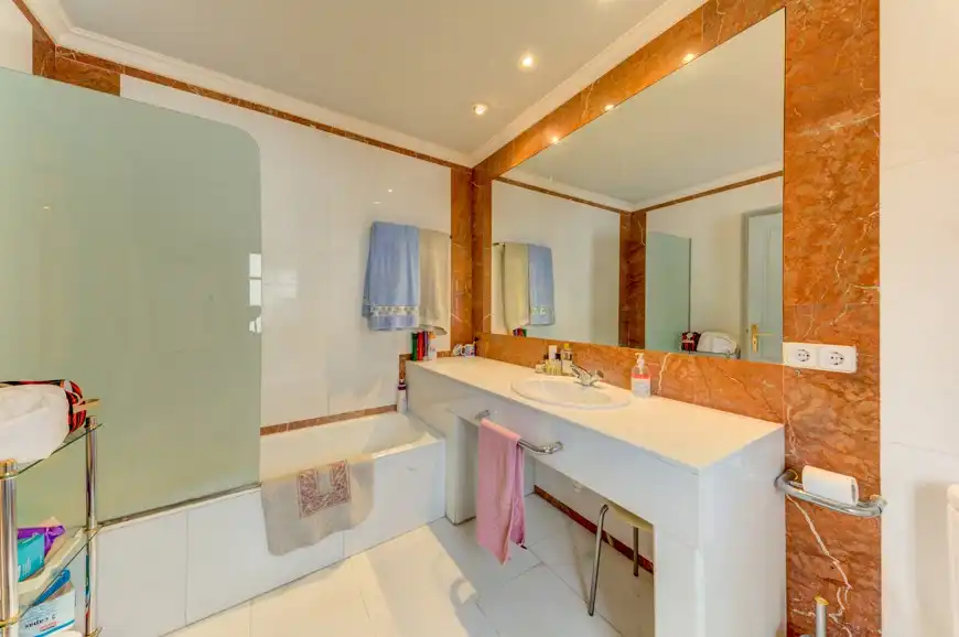 Baño de Casa adosada en venta en Pollença con Aire acondicionado, Calefacción y Jardín privado