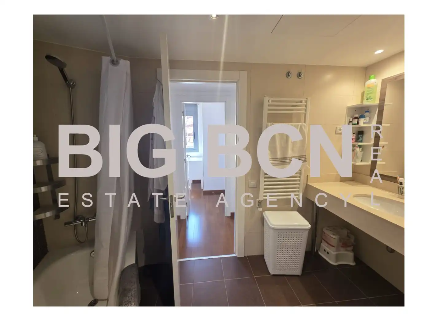 Bedroom of Flat for sale in Barcelona  with Air Conditioner, Heating and Parquet flooring