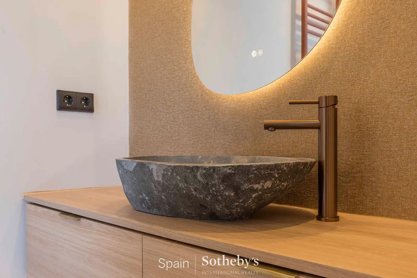 Baño de Apartamento en venta en Madrid con Aire acondicionado, Calefacción y Piscina