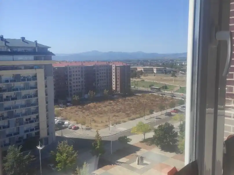 Appartamento con ascensore in vendita a Bulevar Juan Carlos I Rey de España 34, imagen 2