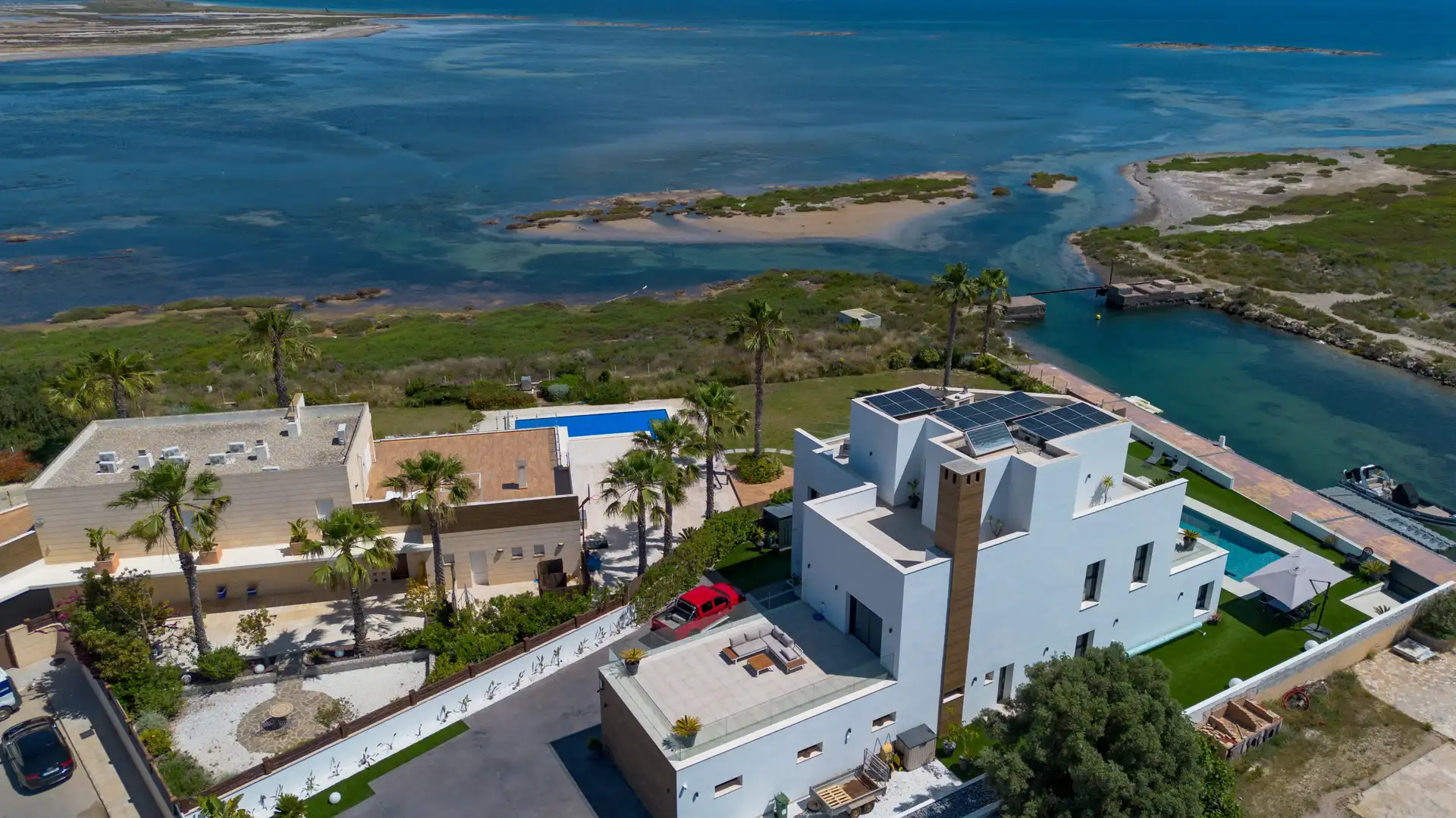 Exterior view of Houses for sale in La Manga del Mar Menor  with Storage room and Furnished