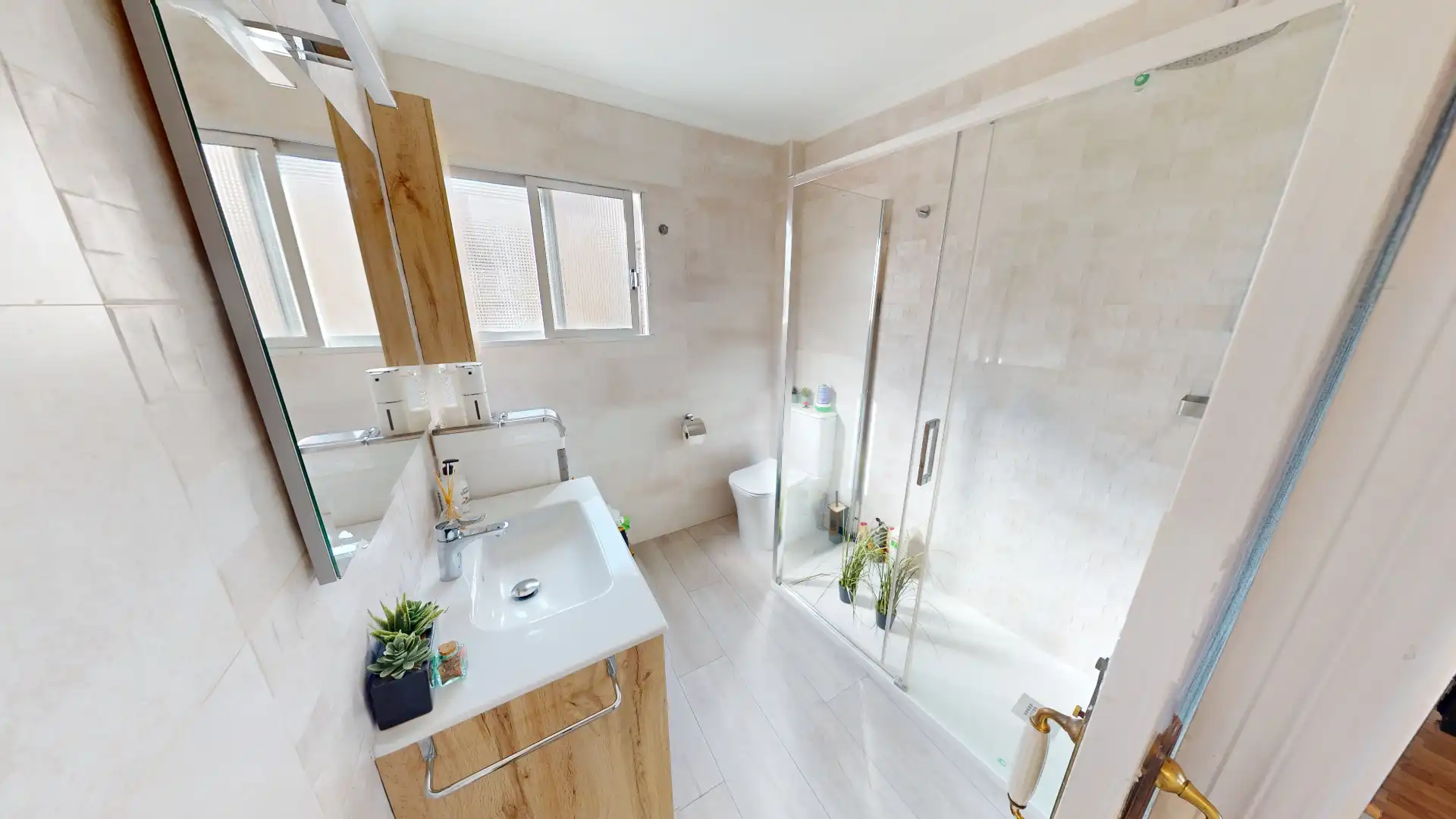 Baño de Piso en venta en El Campello con Amueblado, Horno y Lavadora