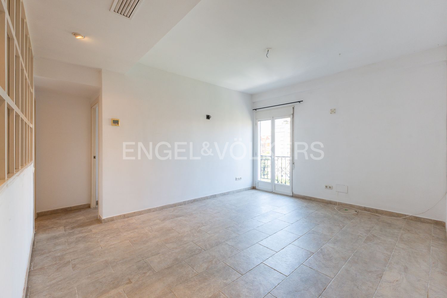 Sala d'estar de Apartament de lloguer en  Valencia Capital amb Aire condicionat, Calefacció i Balcó