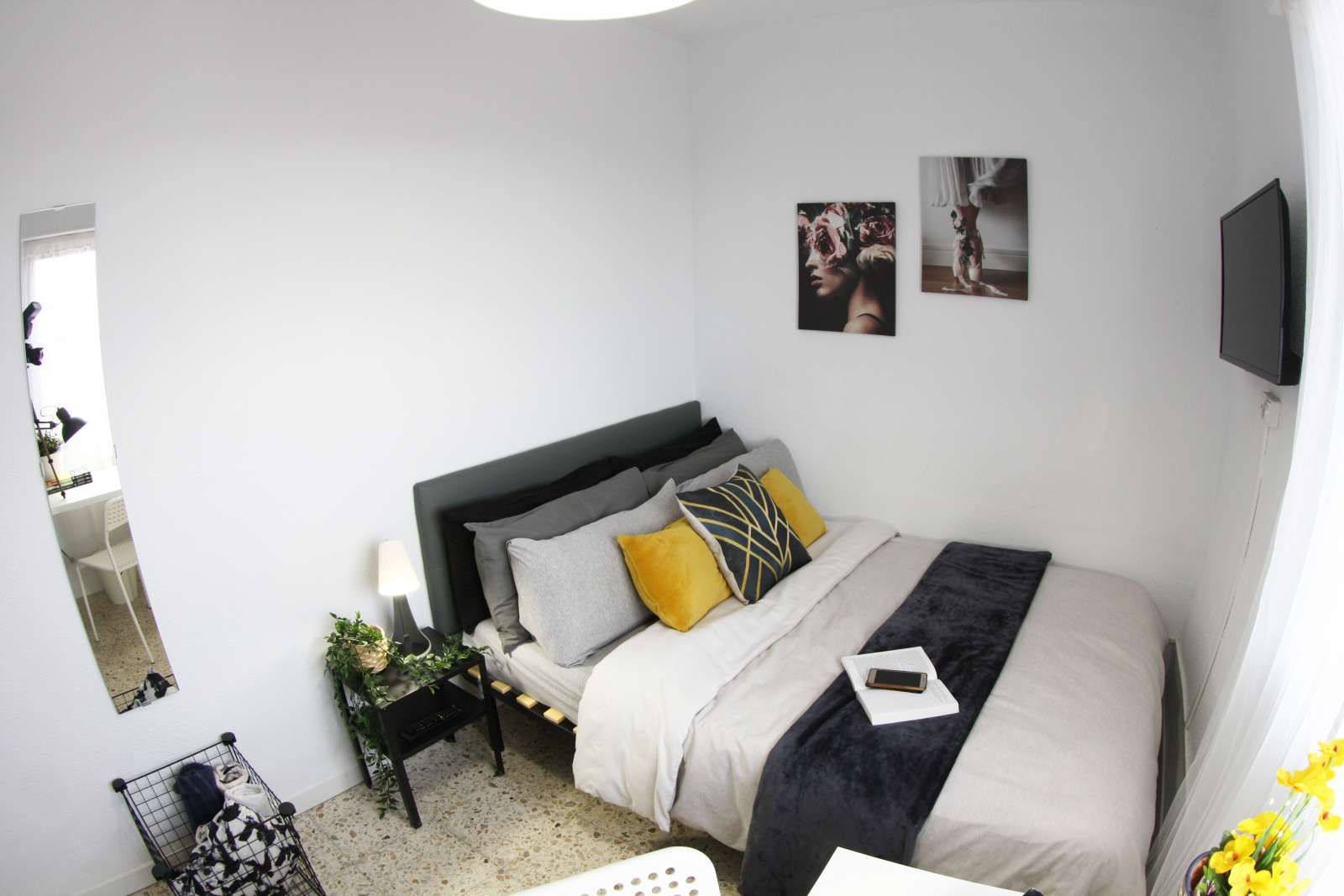 Habitación de Piso para compartir en  Madrid Capital con Aire acondicionado y Terraza