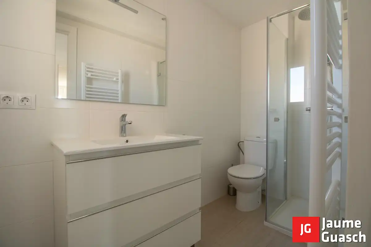 Badezimmer von Wohnung zum Verkauf in Torredembarra mit Heizung, Terrasse und Alarm