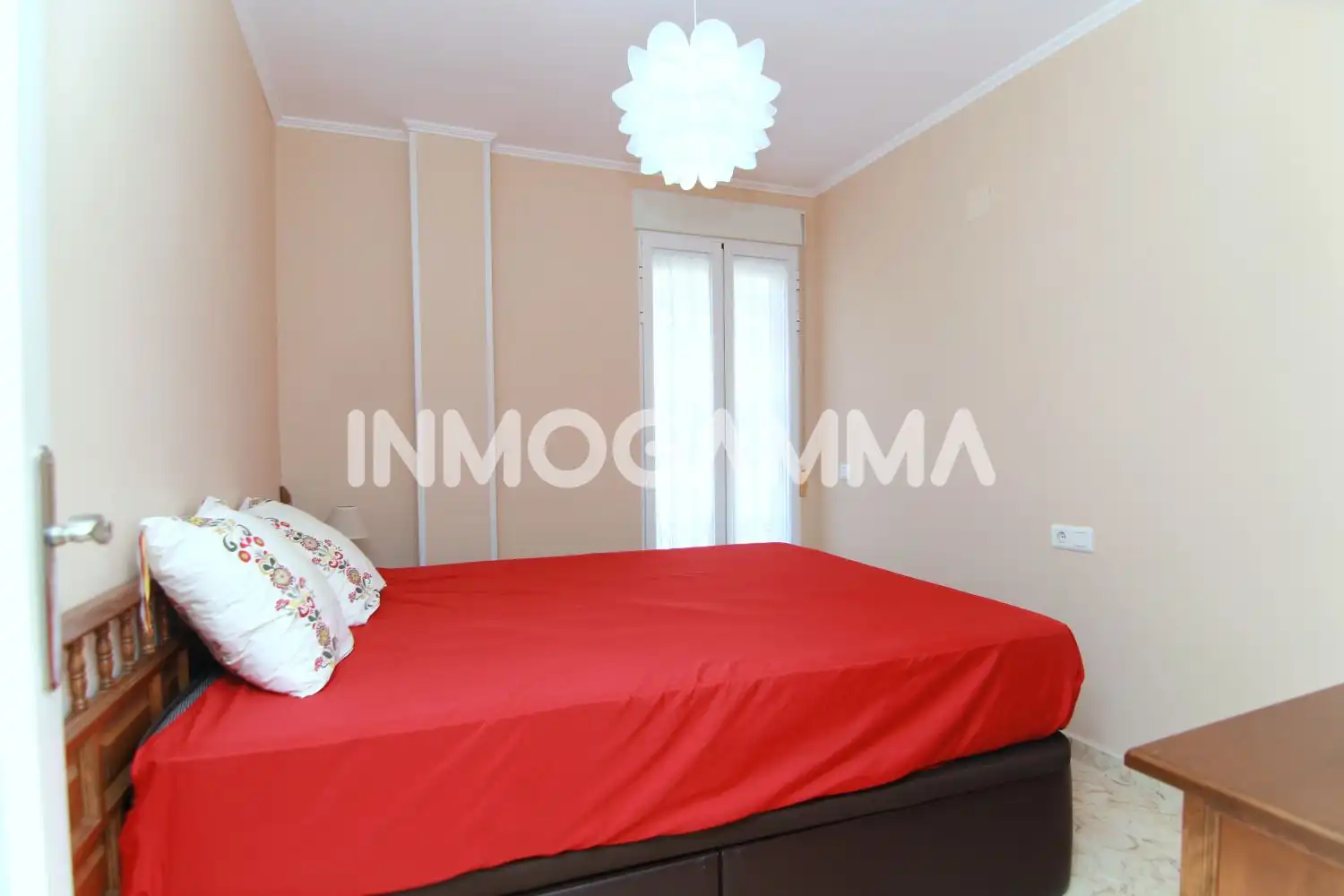 Schlafzimmer von Maisonette zum Verkauf in Cullera mit Klimaanlage, Abstellraum und Balkon