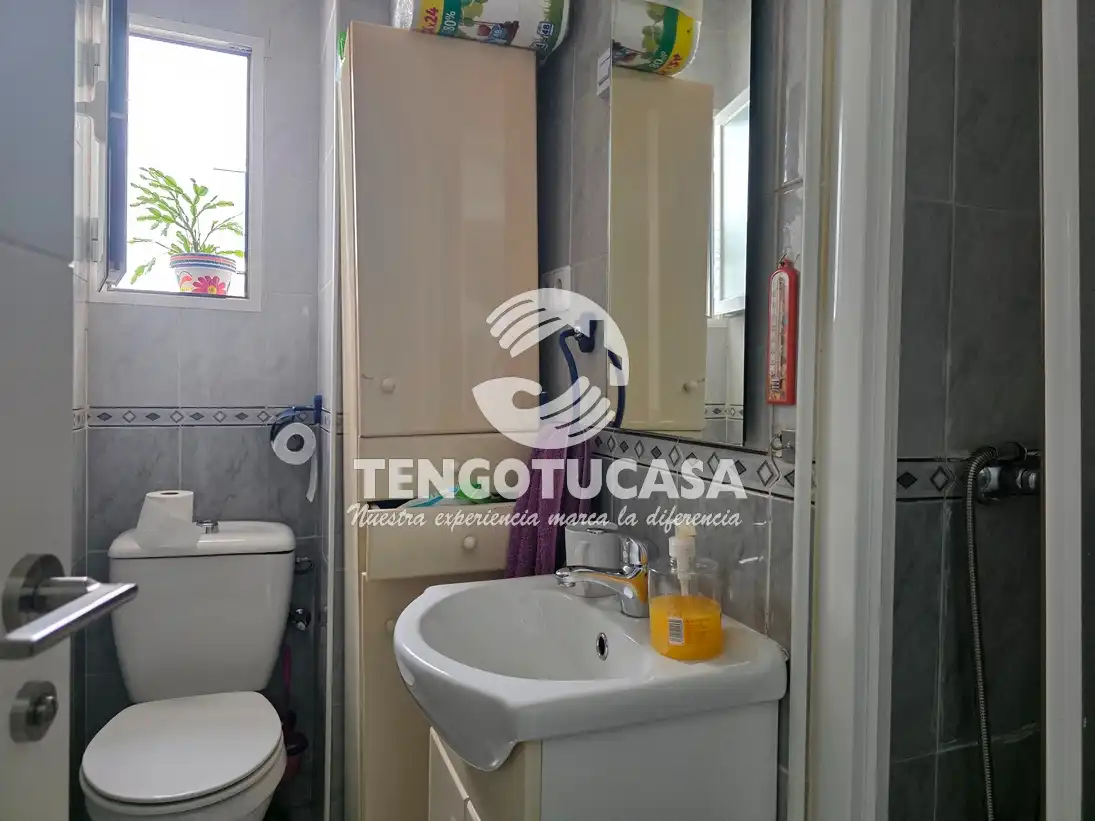 Bany de Pis en venda en Madrid amb Calefacció i Moblat